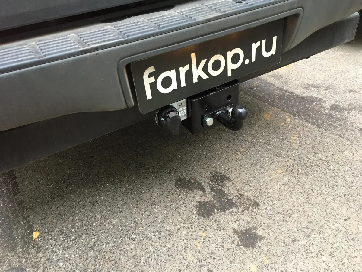 Фаркоп Лидер Плюс для Toyota Hilux 2010-2015 T114-FC в Хабаровск