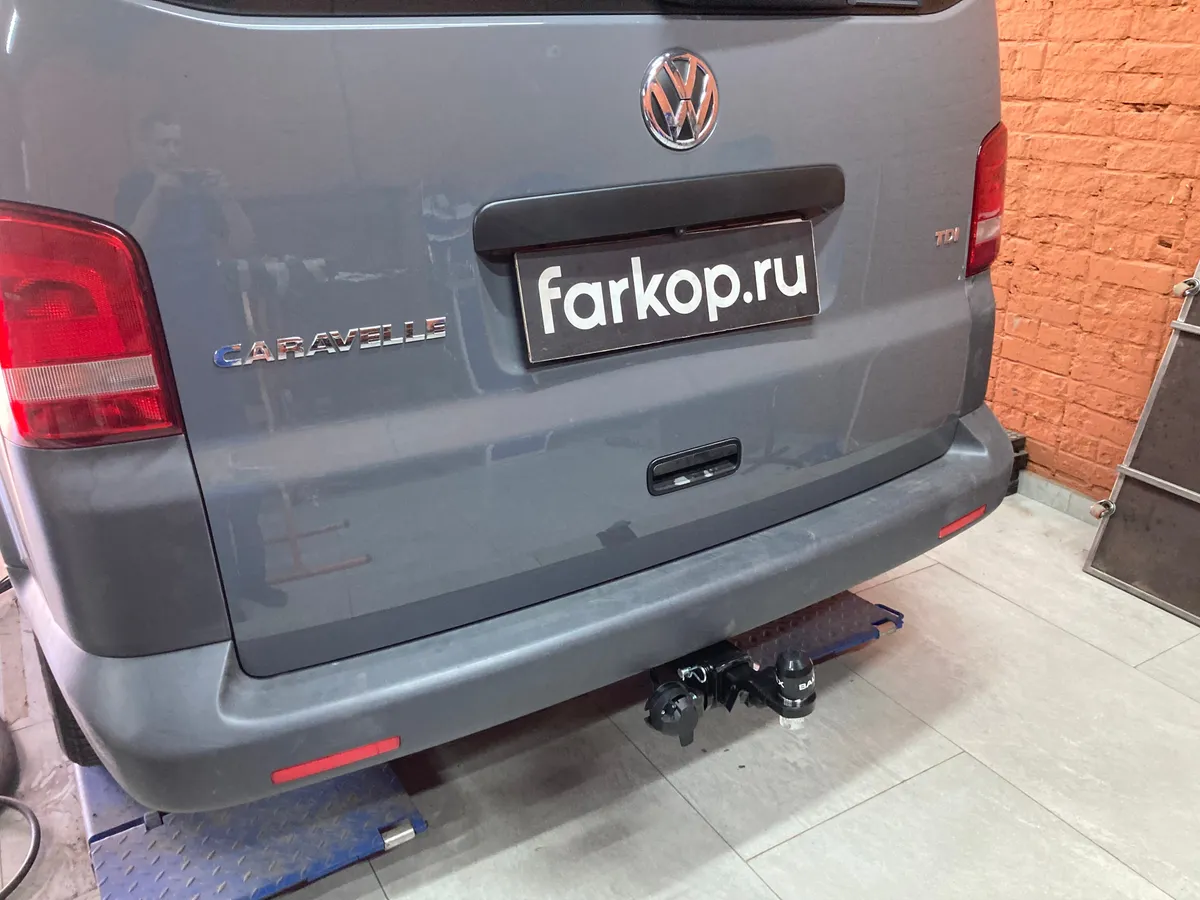 Фаркоп TowRus для Volkswagen Caravelle 2003-2015 269076 в Хабаровск