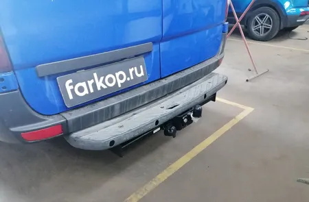 Фаркоп Steinhof для Volkswagen Crafter 2006-2016 (для а/м со ступенькой) V-033 в Хабаровск