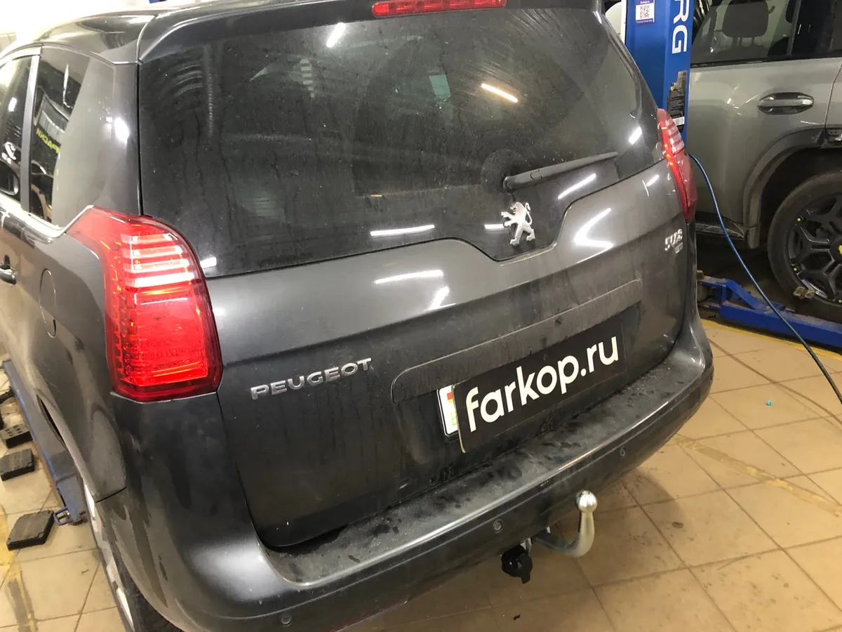 Фаркоп Galia для Peugeot 5008 2010-2016 C051A в Хабаровск Фаркоп Galia для Peugeot 5008 2010-2016 C051A в Хабаровск